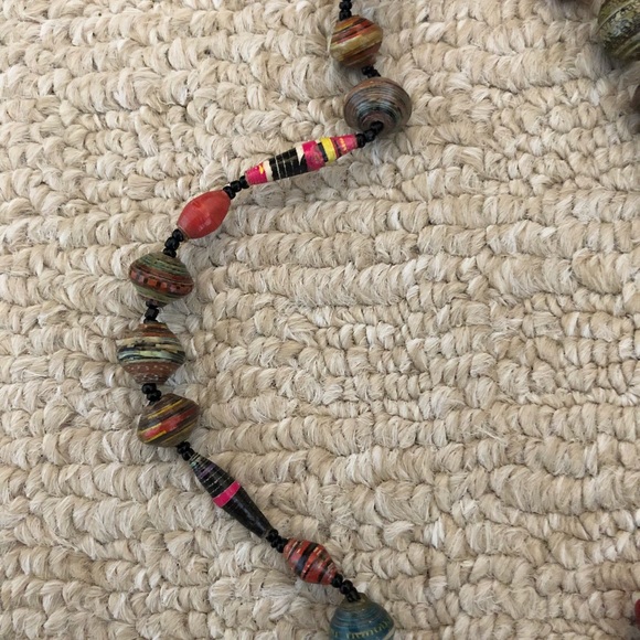 Ugandan ‘Bead for Life’ paper bead necklace - Picture 3 of 8
